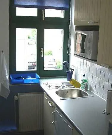 Pension Heinrich Im Zentrum Von Greifswald Mit Kuechenzeilen Und Parkplatz 24H Checkinn Hotel Greifswald